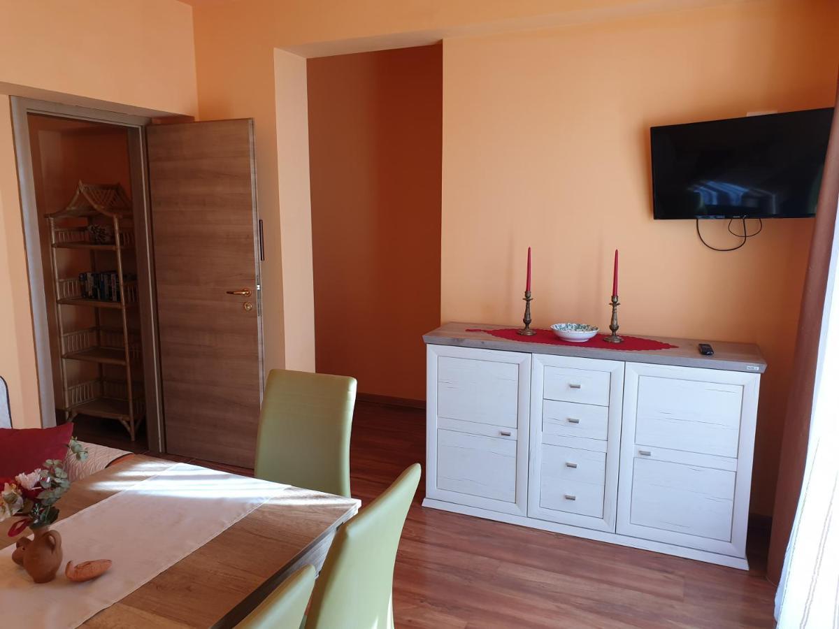 Apartmani Danja Kaštela Esterno foto