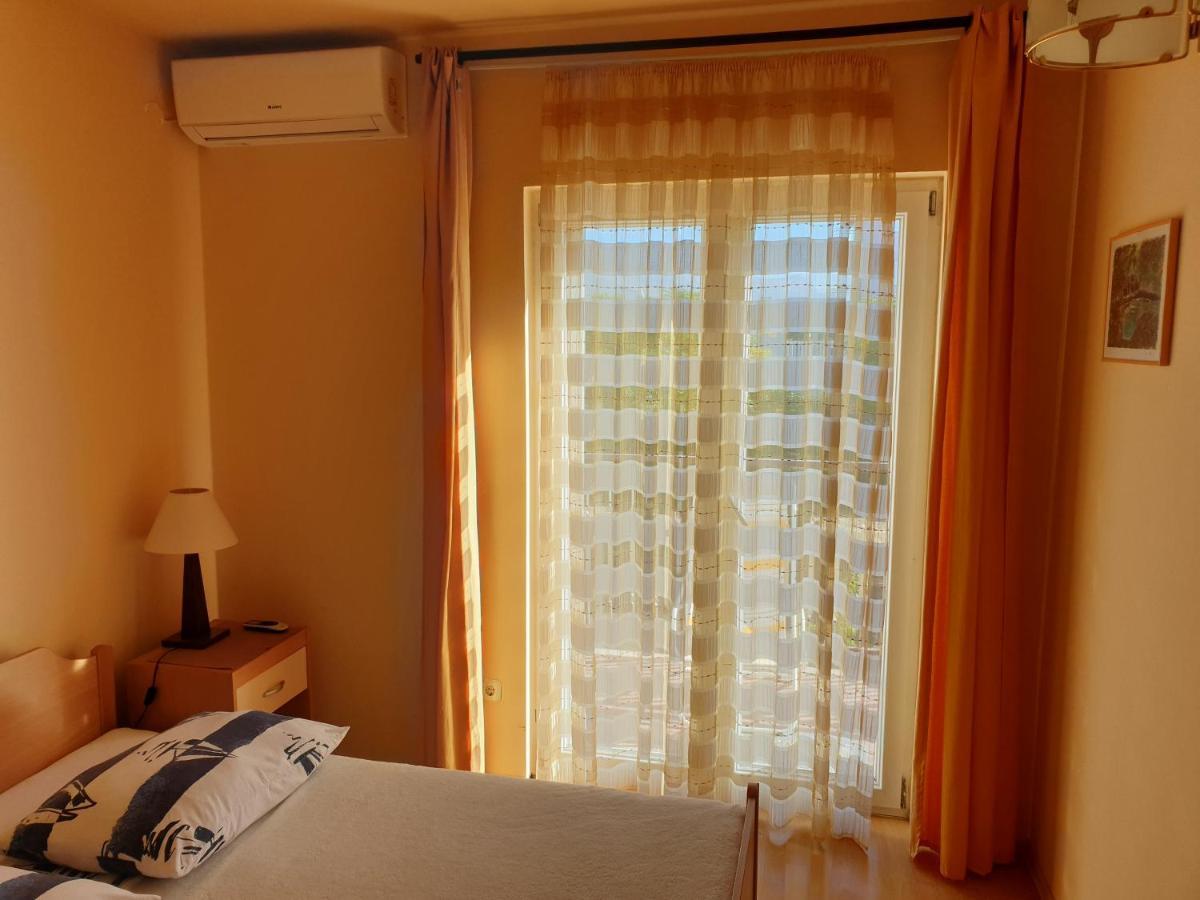 Apartmani Danja Kaštela Esterno foto