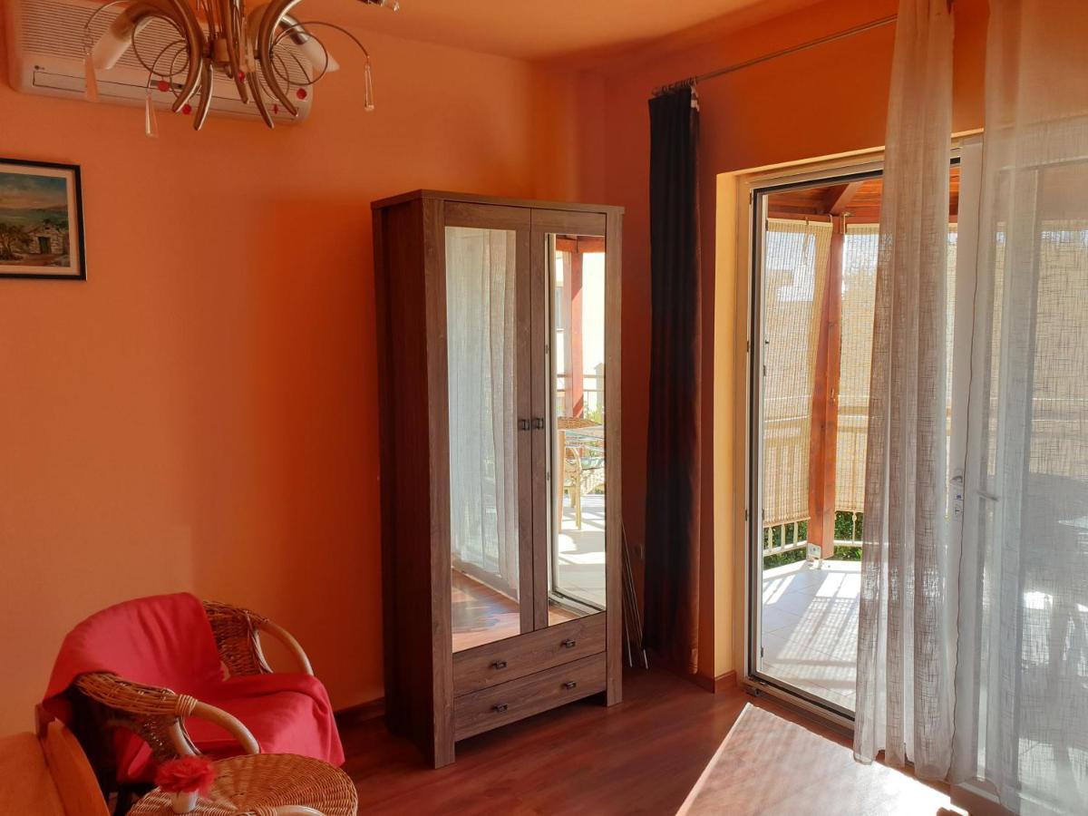 Apartmani Danja Kaštela Esterno foto