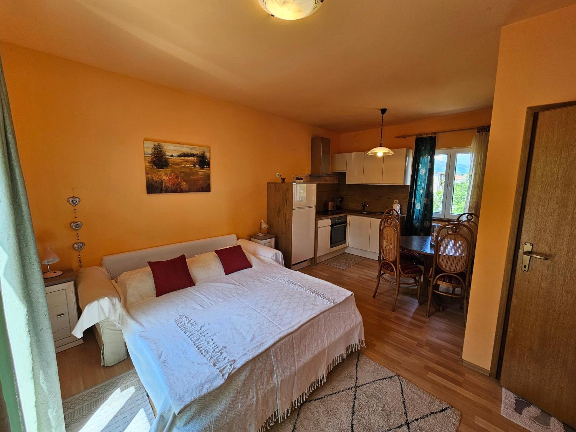 Apartmani Danja Kaštela Esterno foto