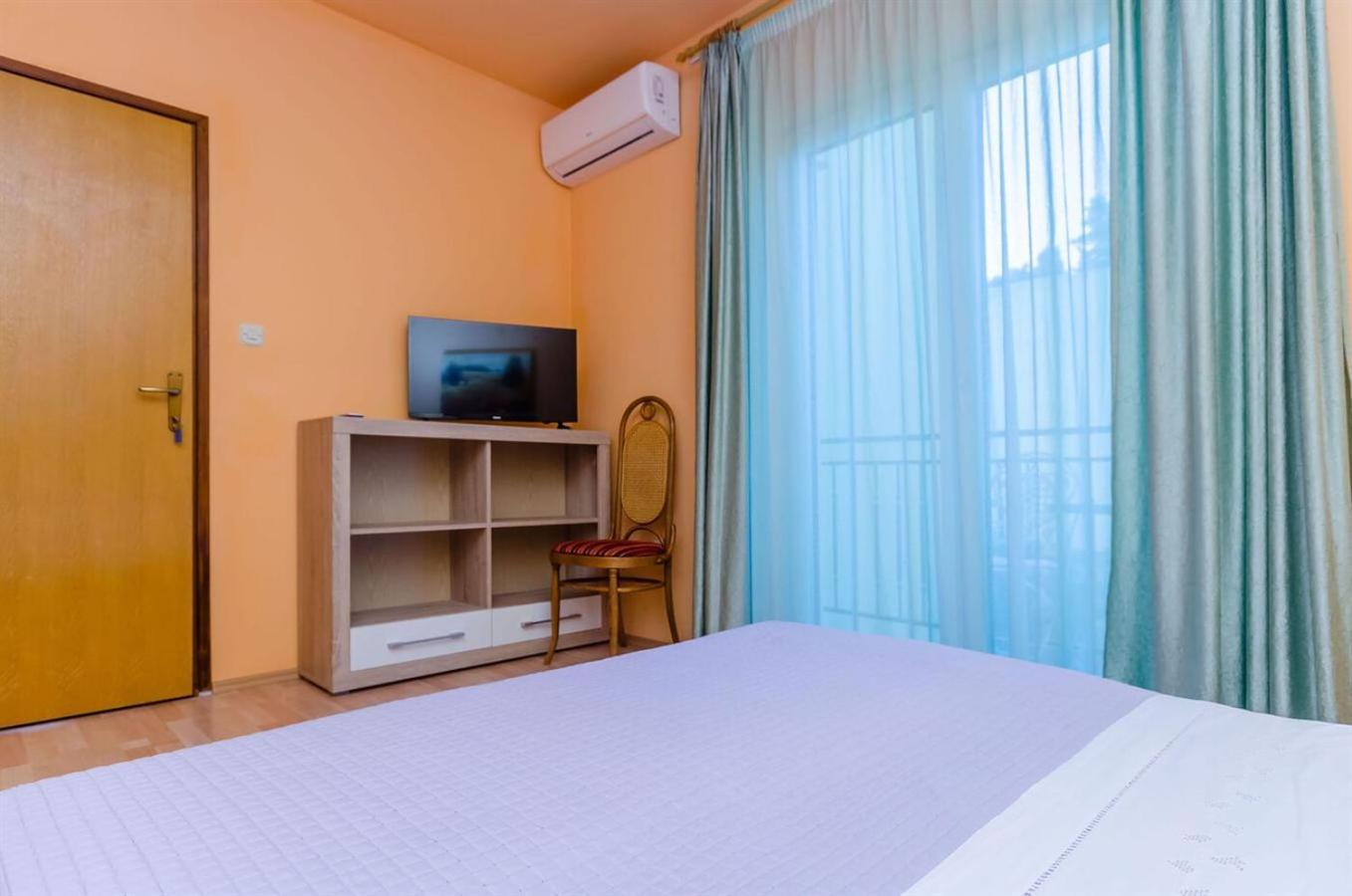 Apartmani Danja Kaštela Esterno foto