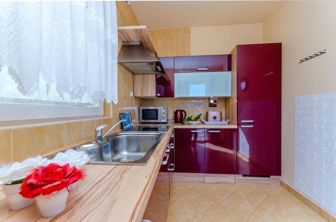 Apartmani Danja Kaštela Esterno foto